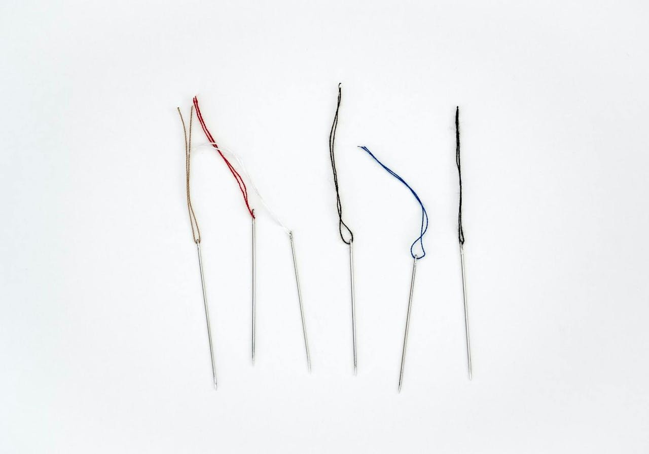 needles with thread