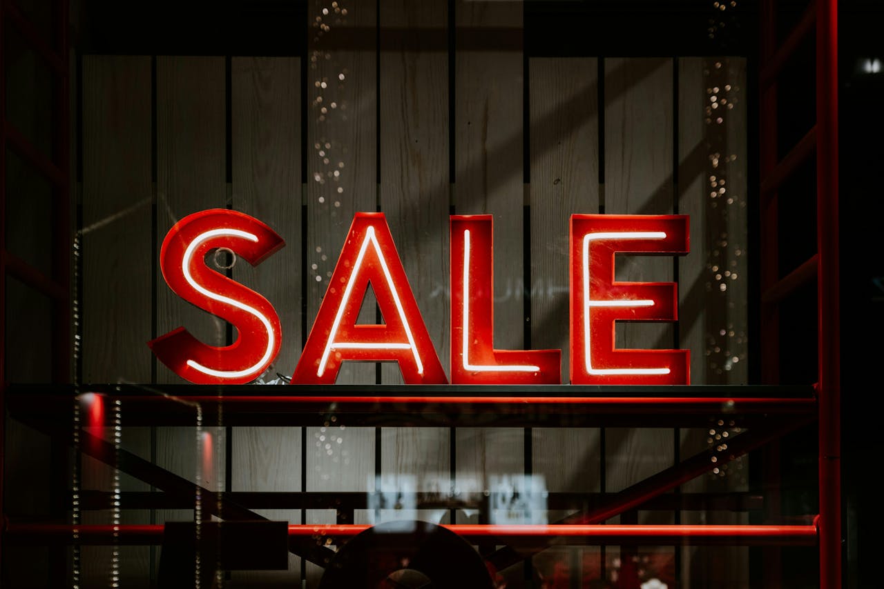 red sale signage