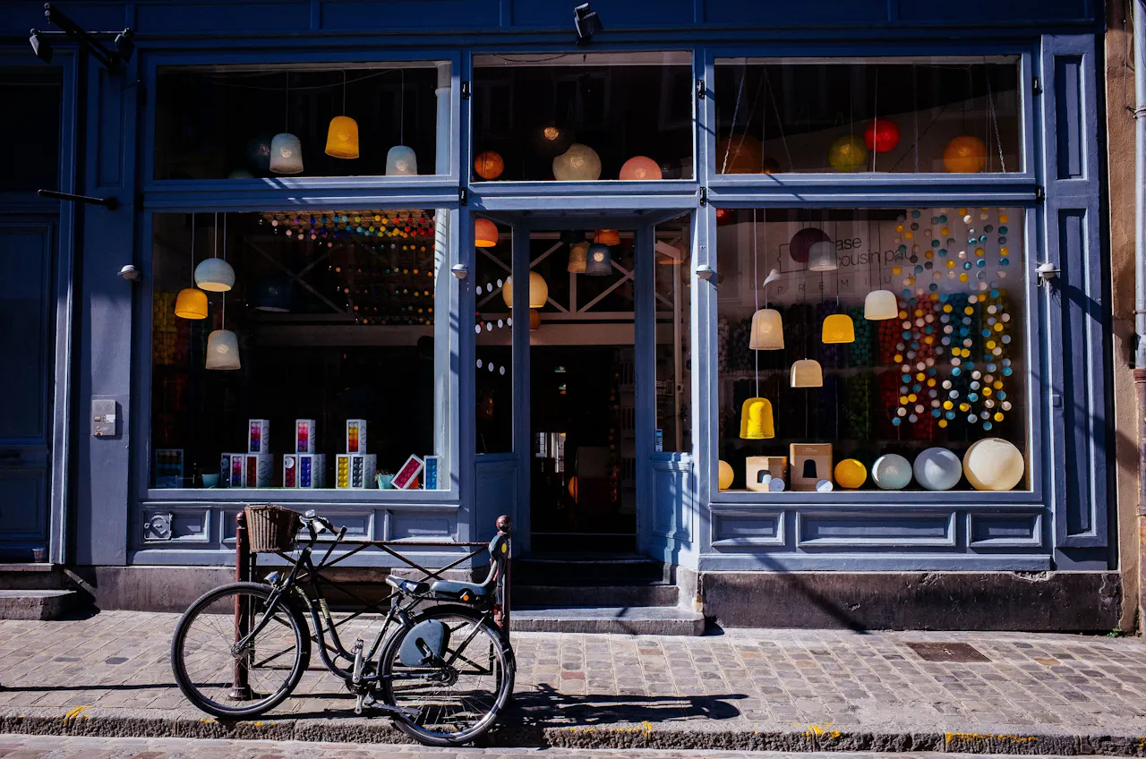 store front with bicycle